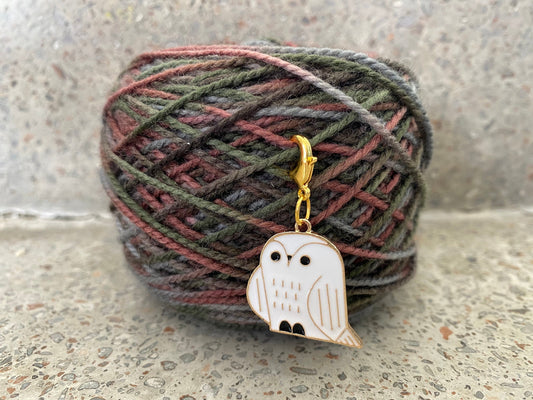 Snowy Owl progress keeper/knit stitch marker