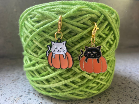 Pumpkin Cat Duo