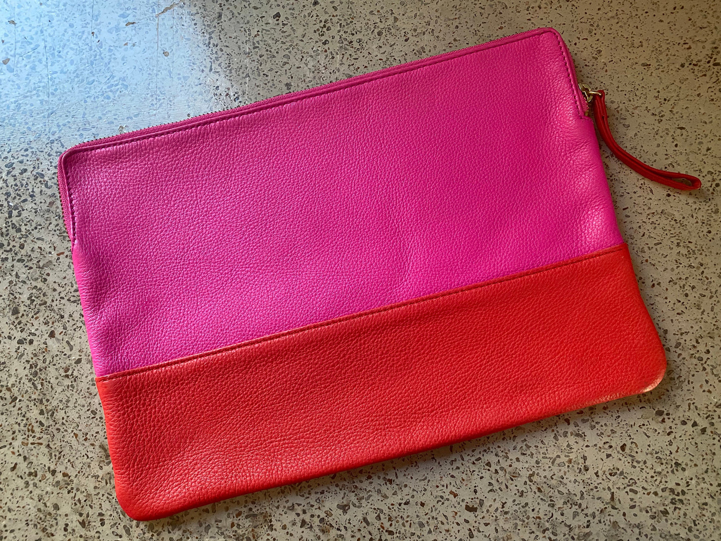 Handpainted Leather Pouch - Keep Calm and Carry Yarn