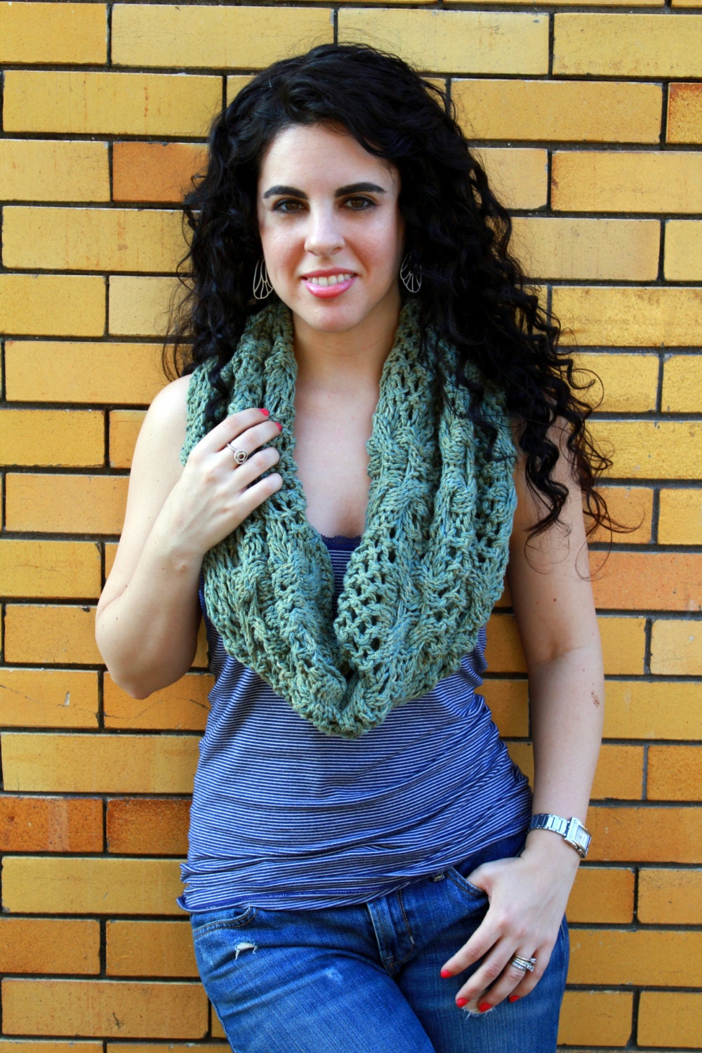 Chi-Chi Cabled Cowl